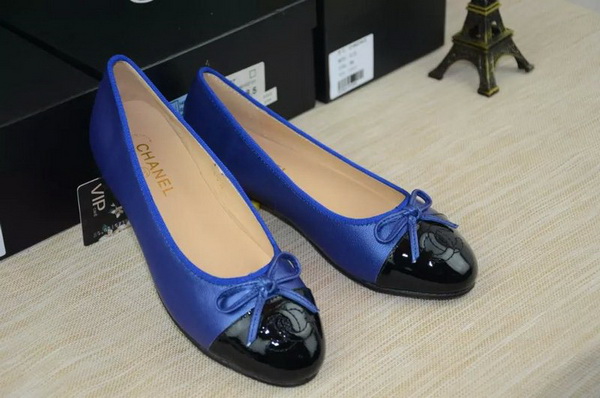 CHANEL Shallow mouth flat shoes Women--085